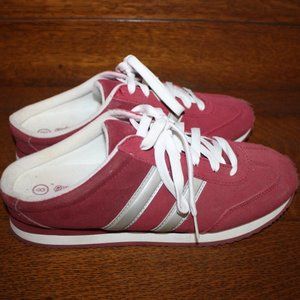 Cross Trekkers Red Slip On sneaker Size 8